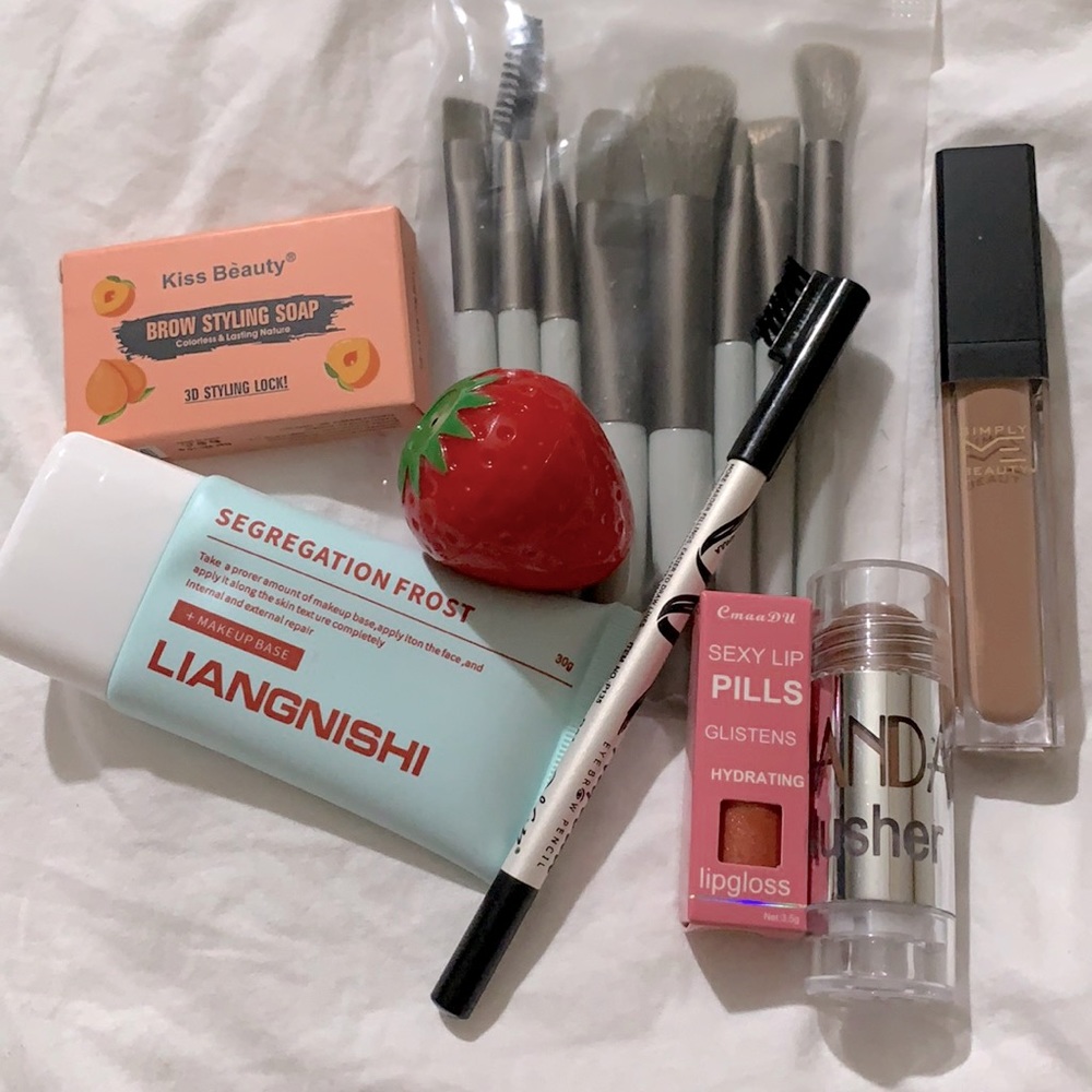Makeup Bundle Set of 8 Products - NIB